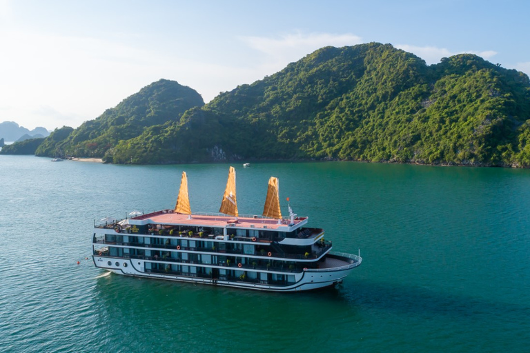 Hanoi: 3-Day Ha Long/Lan Ha Bay Cruise with Private Balcony