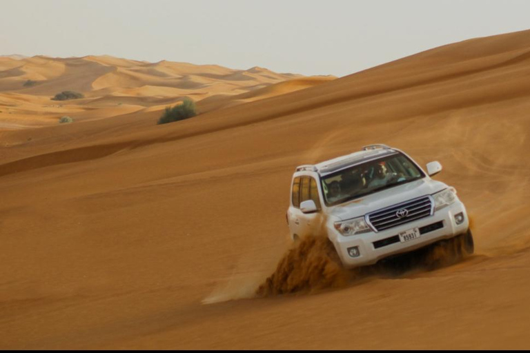 Doha: Halbtägige Wüstensafari mit Kamelritt und SandboardingPrivate Wüstensafari mit Kamelritt und Sandboarding