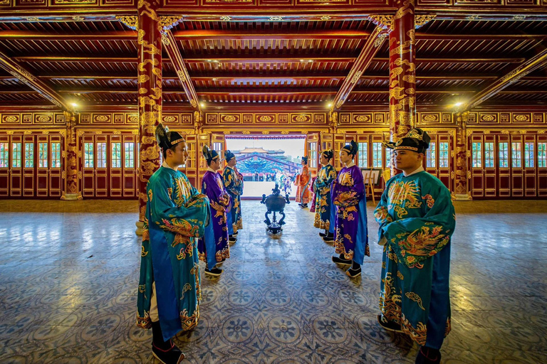 Hue Imperial City: An Dinh Palace, Citadel & Royal Dessert