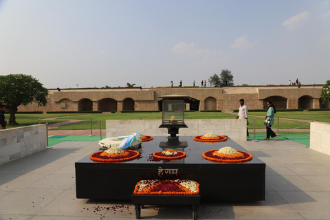8-Day Golden Triangle Tour With Ranthambore & Jhalana Safari Tour With 3-Star Hotel Recommendation