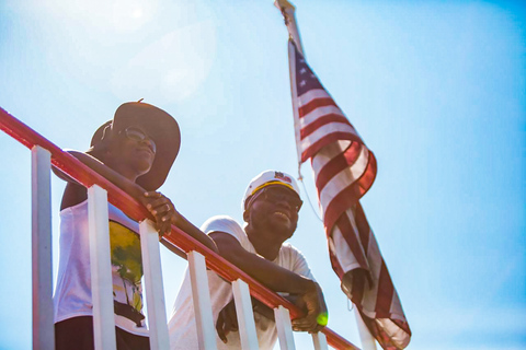 Cincinnati: Riverboat Cruise with Lunch and Entertainment