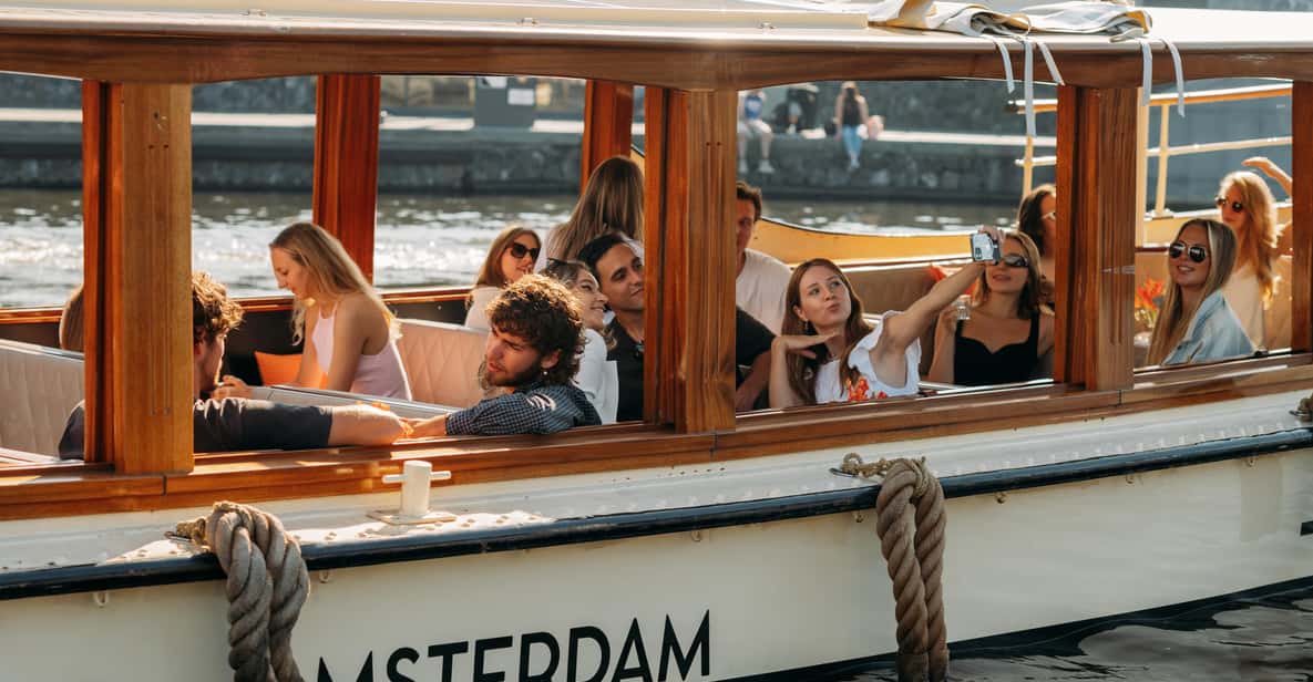 Afbeelding 4 van Amsterdam: luxe grachtenrondvaart met onbeperkte drankjes en hapjes