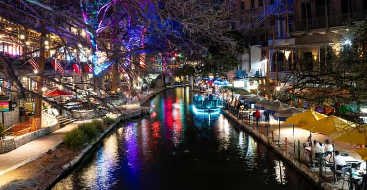 San Antonio Riverwalk Night Walking Tour with Tower