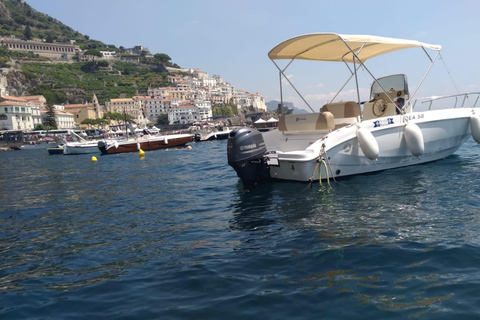 Amalfi: boat rental no license