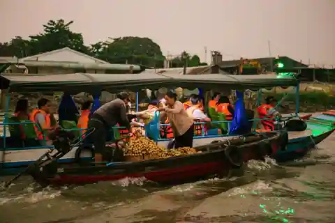 Mekong Delta Discovery: 2-Day Tour of Ben Tre & Can Tho