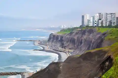 Lima: Express Bicycle Tour