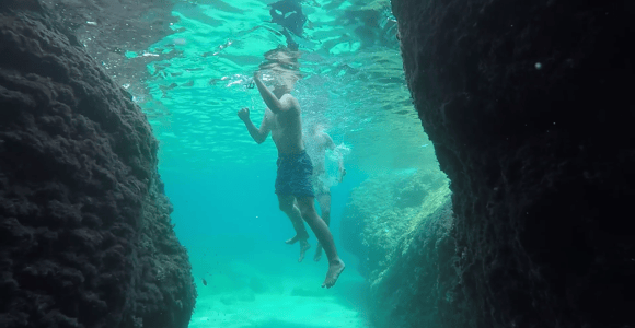 2,5-stündige private Bootstour zur Blauen Grotte und zum Strand mit kostenlosen Getränken