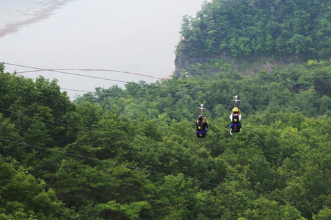 Seoul: tour di 2 giorni a Danyang con pick-up all&#039;aeroporto di IncheonHotel or airport pickup 1-night, 2-day UNESCO- Danyang tour