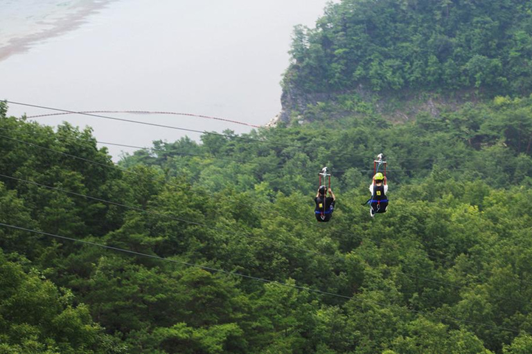 Seoul: tour di 2 giorni a Danyang con pick-up all&#039;aeroporto di IncheonHotel or airport pickup 1-night, 2-day UNESCO- Danyang tour