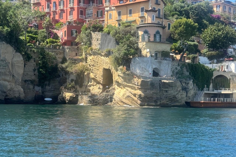 Naples : Tour en bateau privé sur la côte