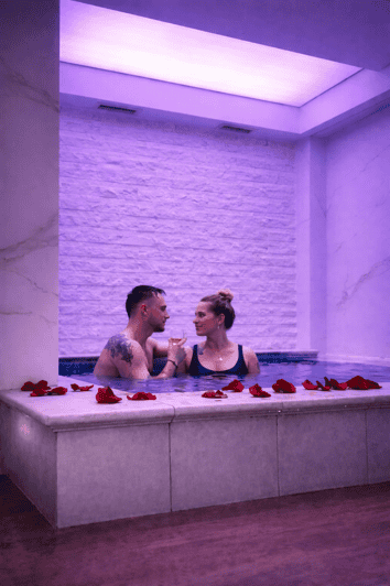 Tbilisi: Private Romantic Sulfur Bath Experience with Wine