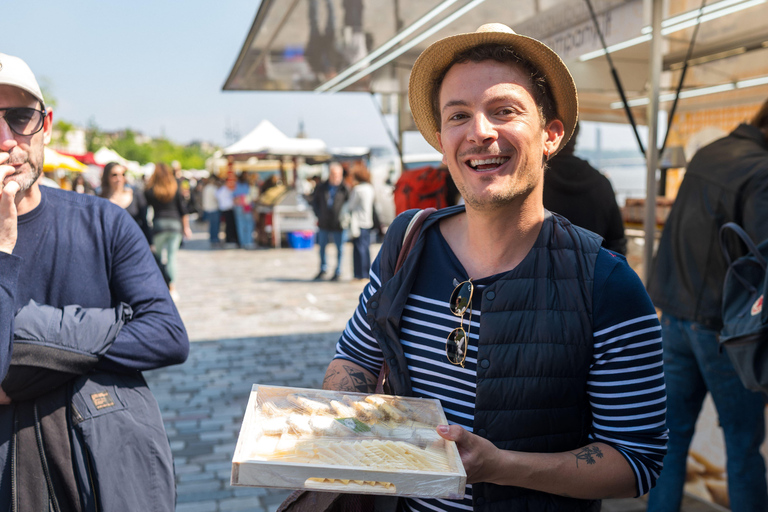 Bordeaux: wycieczka po targu rolniczym i rejs po rzece dla smakoszyBordeaux: Wycieczka po targu rolniczym i rejs po rzece z degustacją potraw regionalnych