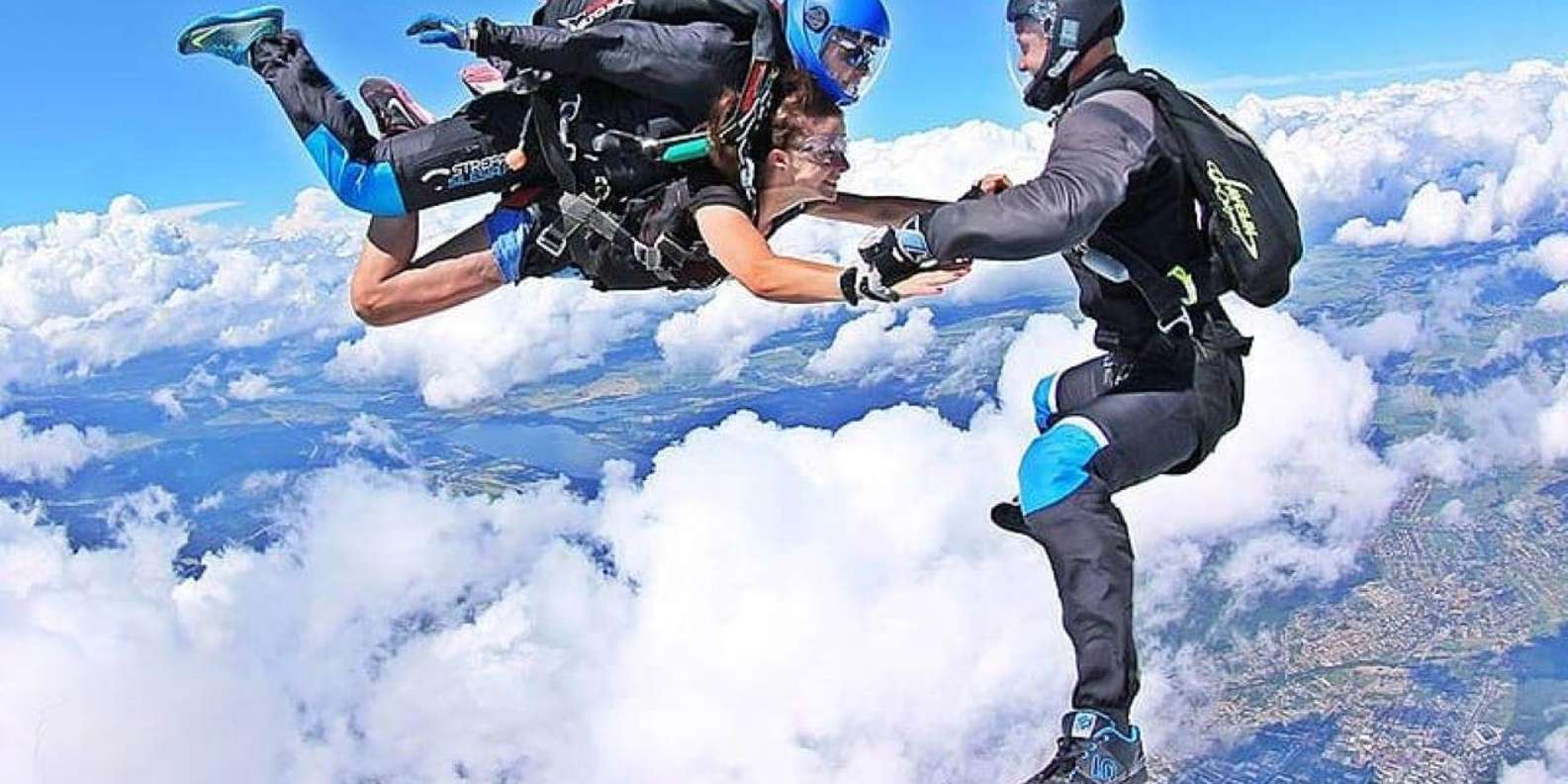 L'expérience ultime : Saut en parachute au-dessus des Montagnes de l'Atlas à Marrakech 2 Ultimate Experience: Skydiving over the Atlas Mountains in Marrakech - Takeoff
