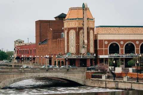 Aurora Hauntings Ghost Walk