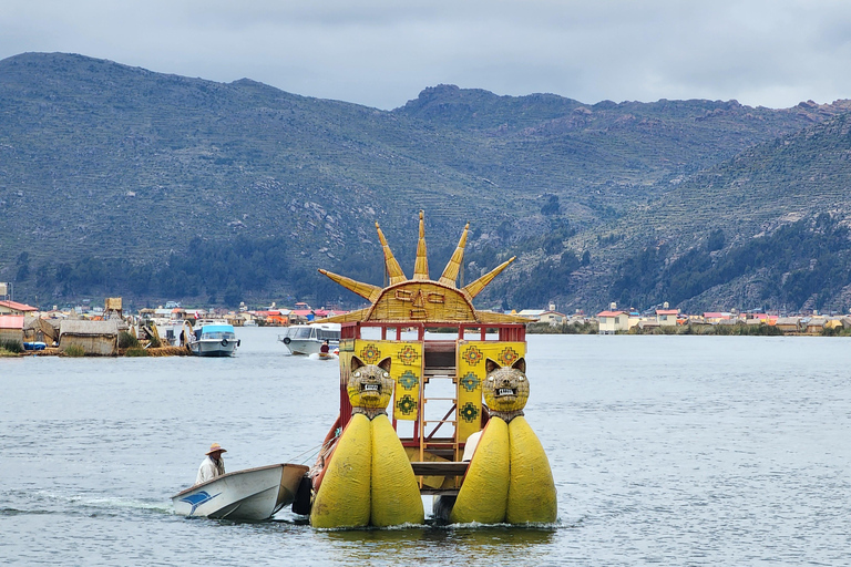Puno : excursion d&#039;une journée aux îles flottantes d&#039;Uros et à l&#039;île de Taquile