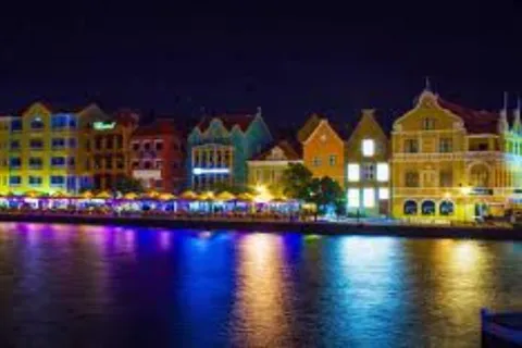 Willemstad: Otrobanda After Sunset – Evening Walking Tour