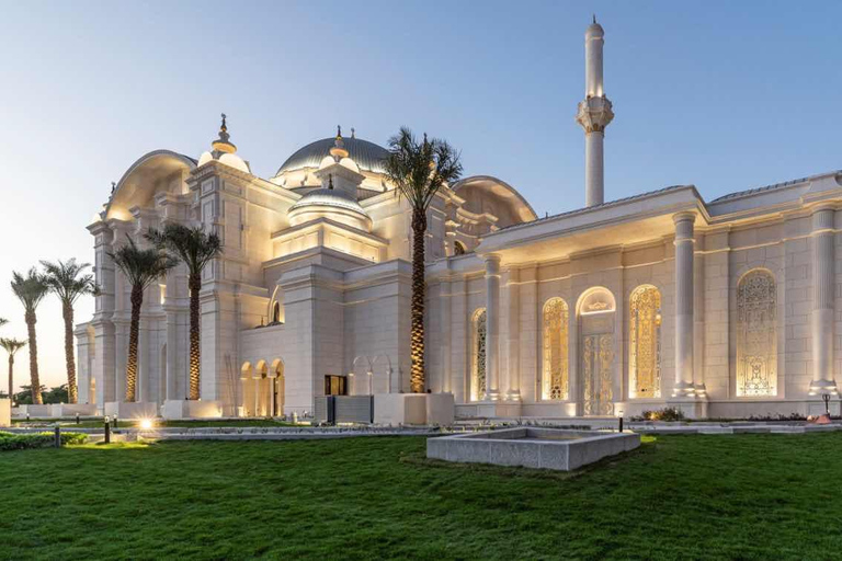 Doha in one day! Sightseeing Tour with Dhow Boat & Full Meal Doha in one day Sightseeing Tour with Dhow Cruise & Dinner