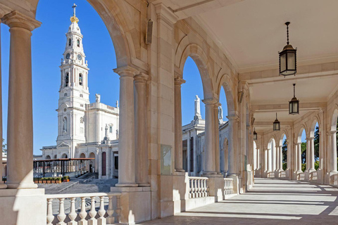 De Lisboa: Fátima, Nazaré e Sintra - Tour guiado nas 3 cidadesTour em português