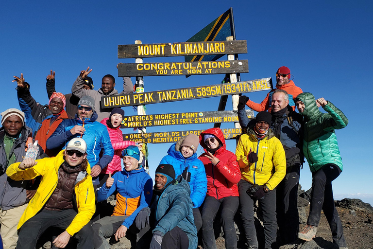 乞力马扎罗：莱莫肖路线徒步含机场接送乞力马扎罗：莱莫肖路线徒步之旅（含机场接送）