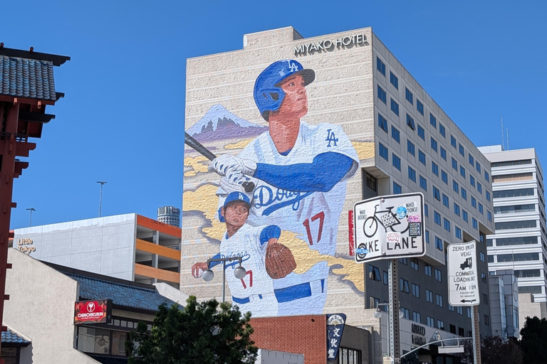 Los Angeles: Little Tokyo, Murals and Skyline