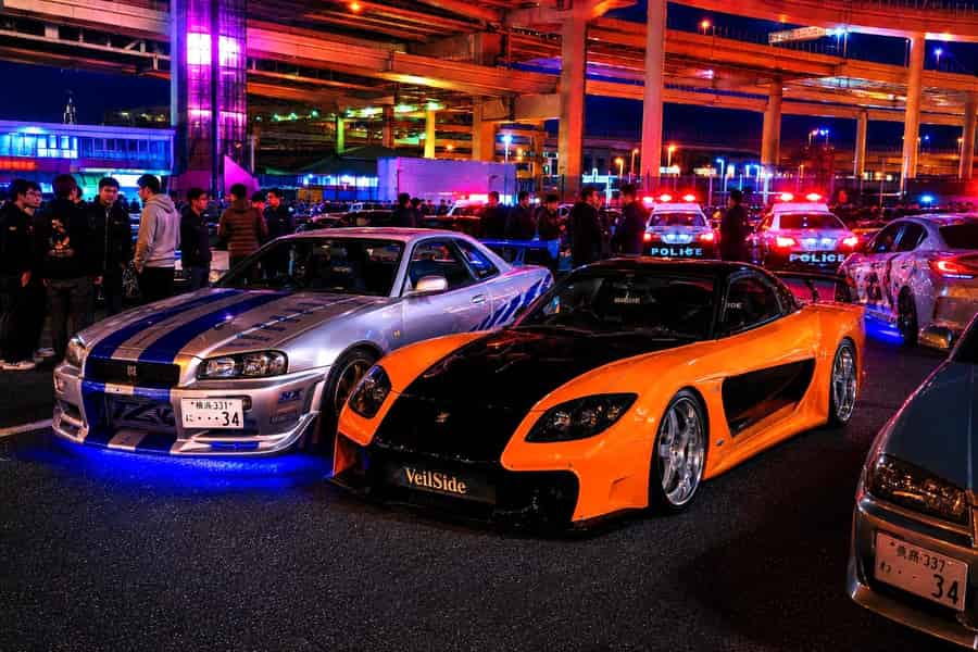 Nächtliche JDM-Tour in Tokio: Daikoku-Parkplatz, Car Meet und rasante Fahrt auf der Autobahn. Foto: GetYourGuide Nächtliche JDM-Tour in Tokio: Daikoku-Parkplatz, Car Meet und rasante Fahrt auf der Autobahn. Foto: GetYourGuide