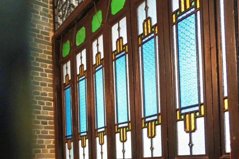 Guangzhou Local Life: Urban Village, Local Market & Old Town Guide for Spanish, French, Russian, Japanese, or Korean