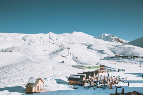 Actividades en la nieve en la estación de esquí de Gudauri Tour privado de día completo