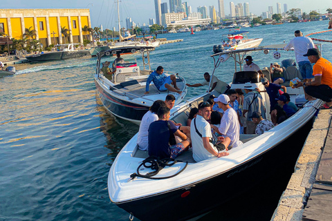 Cartagena: Tour por la bahía en barco deportivo