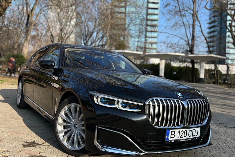 Bucharest: Bran Castle Day Trip with BMW 7 series