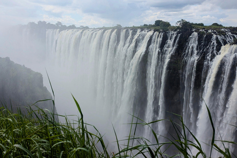 Livingstone: Victoria Falls Evening Guided Tour