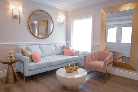 Vegas – Hochzeit oder Erneuerung des Eheversprechens in der Storybook Wedding ChapelVegas - Hochzeit oder Erneuerung des Eheversprechens in der Storybook Wedding Chapel