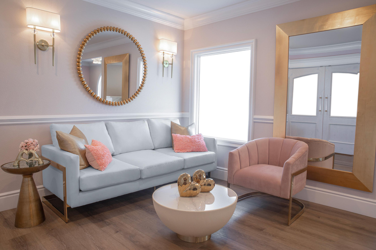 Vegas – Hochzeit oder Erneuerung des Eheversprechens in der Storybook Wedding ChapelVegas - Hochzeit oder Erneuerung des Eheversprechens in der Storybook Wedding Chapel