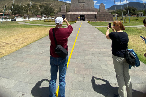 Quito: Airport Pickup and Middle of the World Visit
