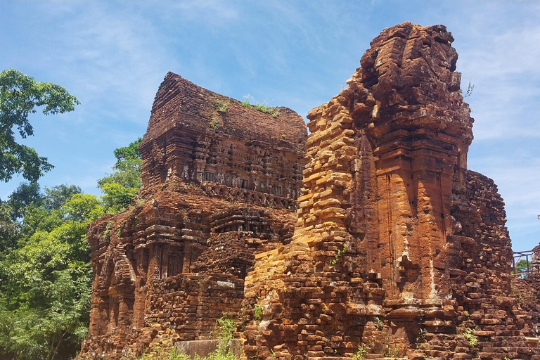 Hoi An: My Son Sanctuary W . Boat Trip , Basket Boat & Lunch