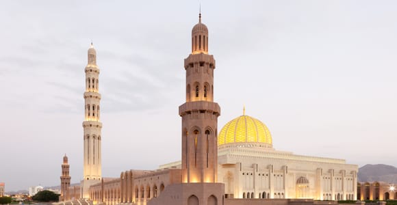 Muscat: 8-Day Best of Oman Tour w/ Stay and Adventures