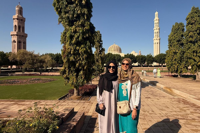 Muscat 3-Hour City Tour: Visit Mosque, Opera & Mutrah Souq