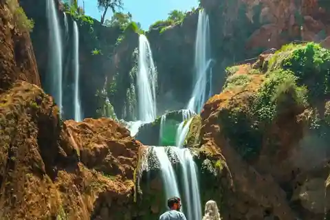 From Marrakech: Ouzoud Waterfalls Guided trip & boat Ride