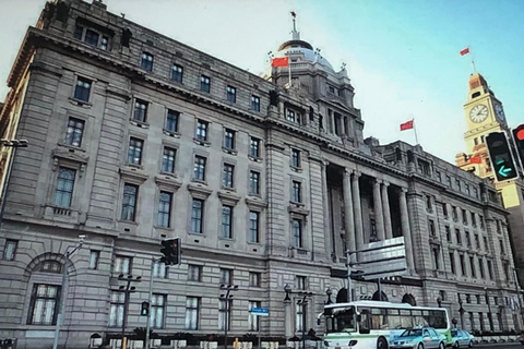 Shanghai Night Tour of Shanghai Acrobatic Show and the Bund