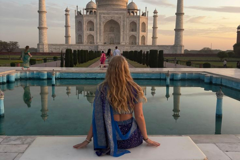 From Bangalore: Taj Mahal, Agra Day-Trip with 5* Hotel Stay From Bangalore: 2day Taj Mahal, Agra Day-Trip with 4*Hotel