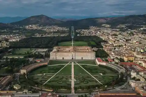 Tagestour Rom - Caserta: Hochgeschwindigkeitszug und Königspalast