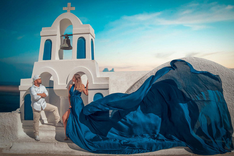 Santorini: Sessão de fotos particular com vestido voador30 minutos - Sessão de fotos com vestido esvoaçante