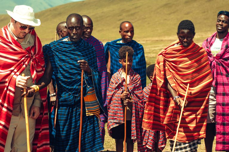 Arusha: Ngorongoro Crater day trip