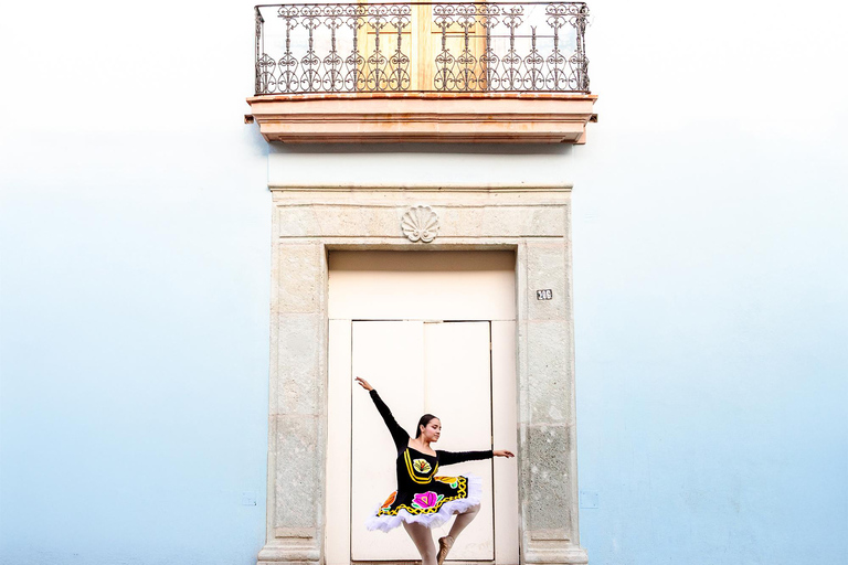Oaxaca: Photography Shoot with Ballerina and Guide