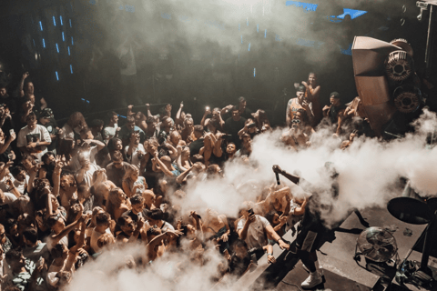 Ibiza Sunset Boat Party met 3 uur open bar + toegang tot 3 clubsIbiza: The Floating Club met drankjes, maaltijd en toegang tot het strand