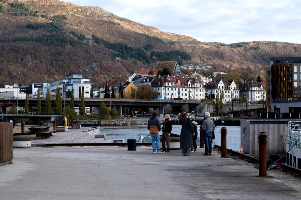 Bergen, minibus guidato con foto fermate & Bryggen Tour - Hizvo