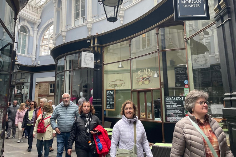 كارديف: جولة طعام نكهات المدينة مع مرشد سياحي تتضمن 8 تجارب تذوقكارديف: جولة طعام نكهات المدينة مع م