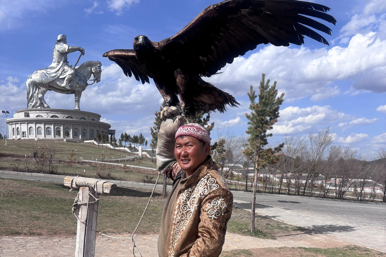 Chinggis Khaan Equestrian Statue & Monastery Tour