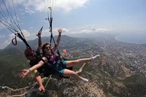 Antalya: Paragliding-oplevelse med hoteltransport