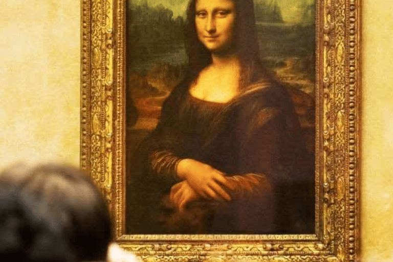 Paris: Louvre Entry Ticket and Guided Walking Tour