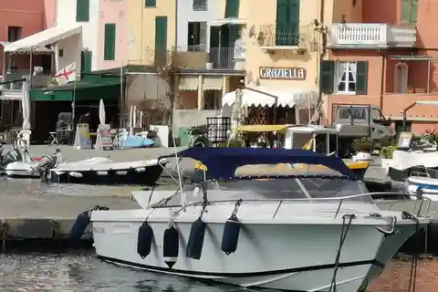 GHP LUXURY BOAT 4 HOURS TOUR - GOLFE DES POETES
